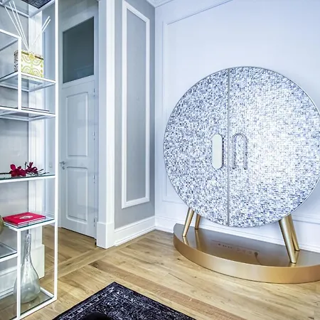 Luxury In The Emblematic Avenida Liberdade Lisbon